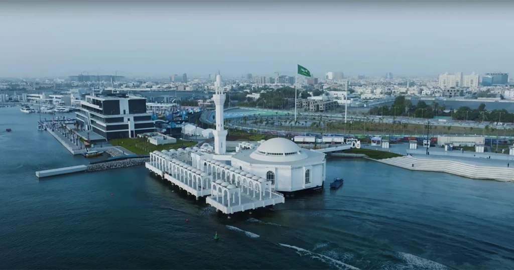 حديقة الملك عبدالله توضح أفضل أماكن السياحة في جدة التي يجب عليك زيارتها، ملاذ هادئ للعائلات.